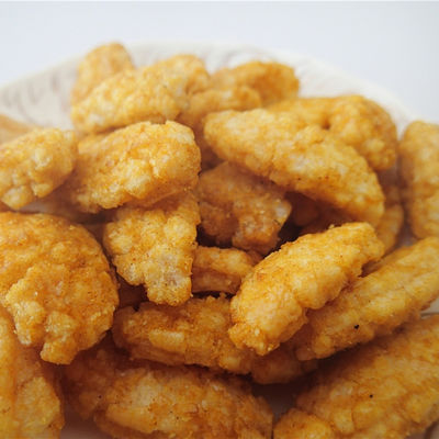 खरीदें ओईएम जापानी राइस क्रैकर क्रिस्पी ग्रेन स्नैक्स बेक्ड राइस क्रैकर्स पफेड स्नैक online manufacture