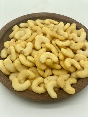 खरीदें OEM खरीदार हमारे स्वादिष्ट कुरकुरा चावल स्नैक्स को प्यार करते हैं जो स्वस्थ स्नैकिंग के लिए प्रीमियम अनाज से बने होते हैं online manufacture