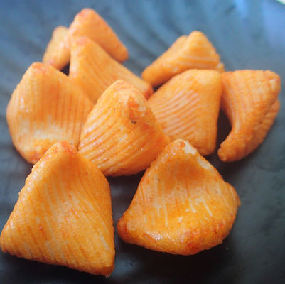 अच्छी कीमत नमकीन स्वीट फ्राइड राइस क्रैकर सेमी सॉफ्ट जापानी राइस क्रैकर मिक्स ऑनलाइन