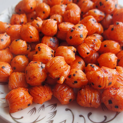 अच्छी कीमत चीनी निर्माता अच्छा स्वादिष्ट नाश्ता खस्ता चावल पटाखे समुद्री शैवाल चावल पटाखा BBQ ऑनलाइन