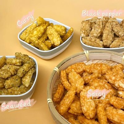 खस्ता समुद्री शैवाल करी मिर्च काली मिर्च स्वाद चावल पटाखा नाश्ता तला हुआ