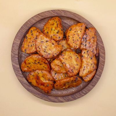 खस्ता चावल पटाखे समुद्री शैवाल करी मिर्च काली मिर्च स्वाद नाश्ता तला हुआ