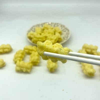 अच्छी कीमत कोरिया के स्नैकिंग सीन के लिए रीडिफाइन किए गए चावल के क्रैकर्स ऑनलाइन